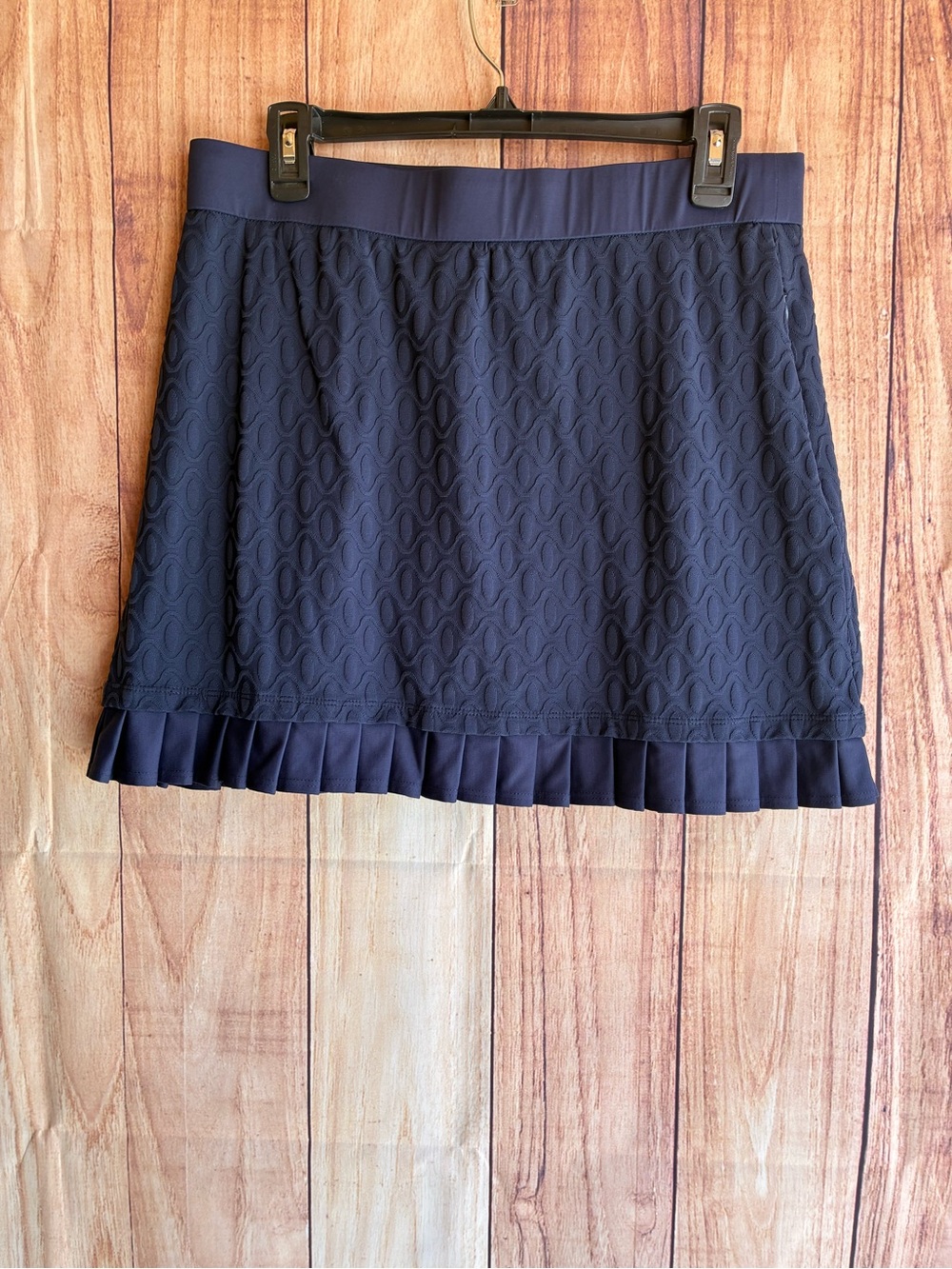 J. McLaughlin Agnes Navy Blue Tennis/Golf/Pickleball Ruffle Skirt
Size Large - Picture 5 of 10